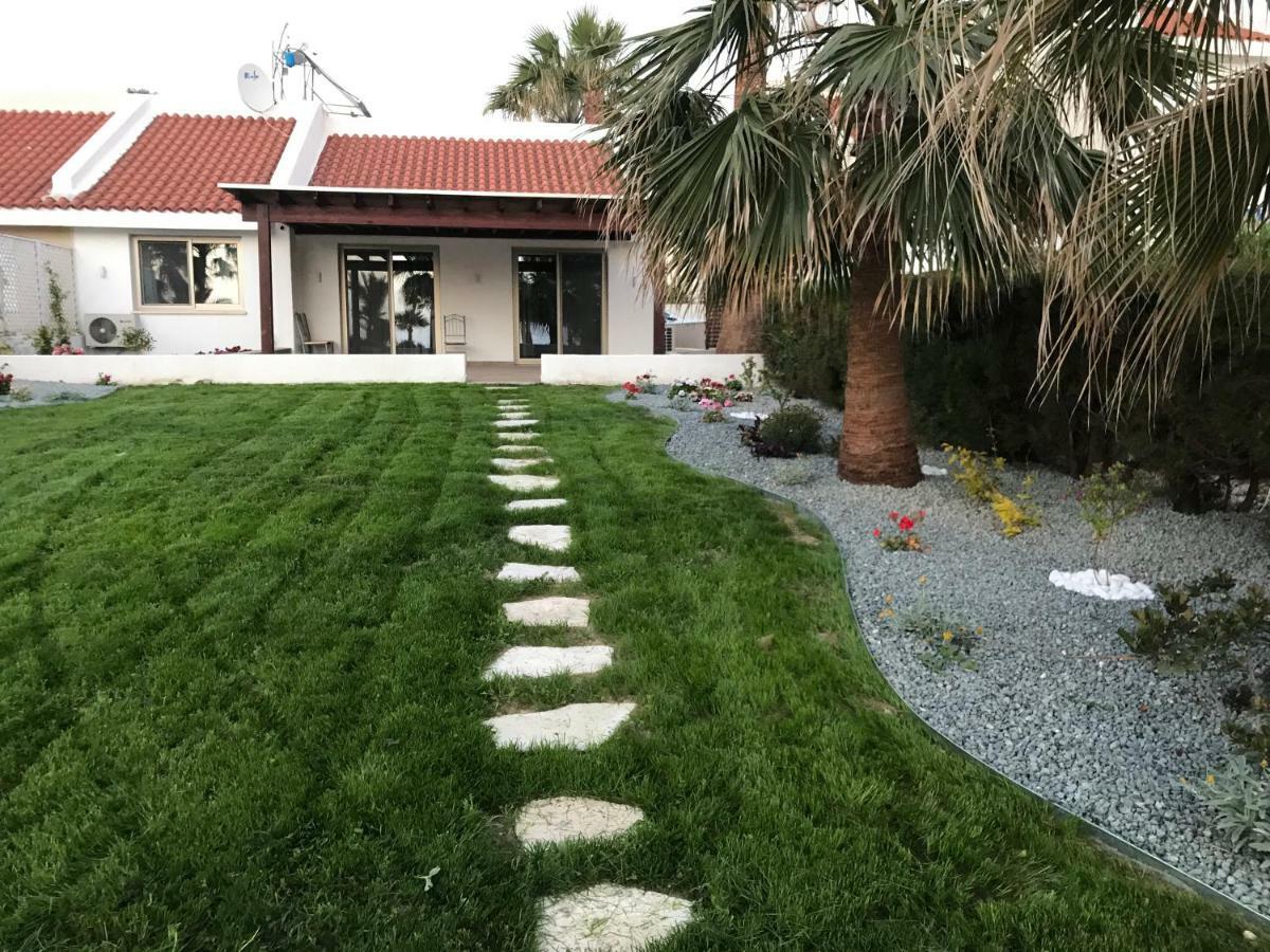 Yulya Villa By Taimoura Pafos Exterior foto